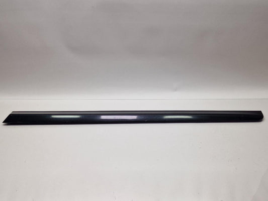 Bandou inferior usa dreapta fata AUDI A4 III 8EC, B7 2004 - 2008 negru LZ9Y 8E0853960C