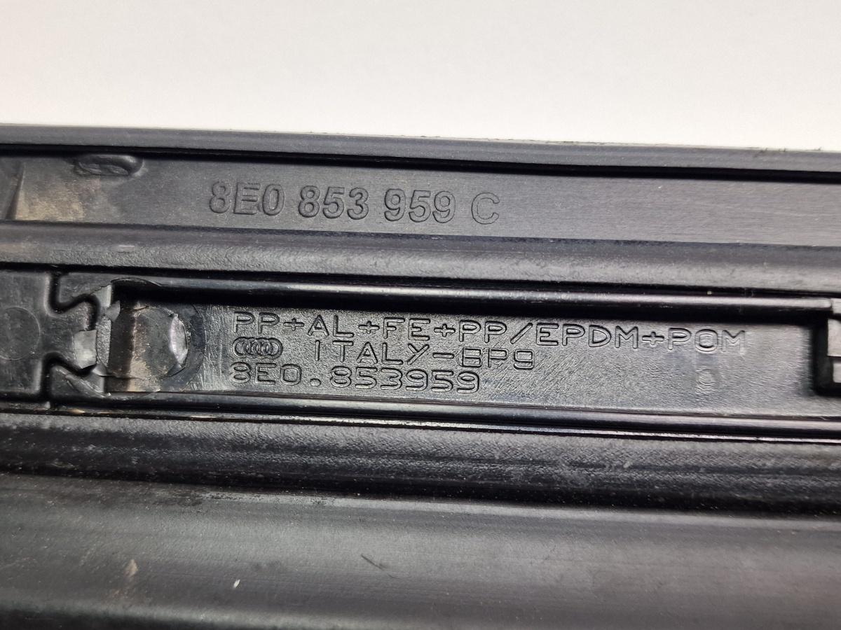 Bandou inferior usa stanga fata AUDI A4 III 8EC, B7 2004 - 2008 negru LZ9Y 8E0853959C