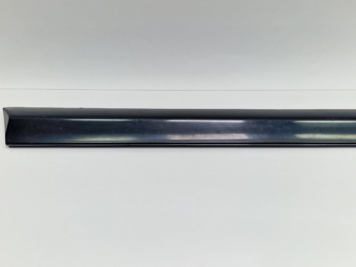 Bandou inferior usa stanga fata AUDI A4 III 8EC, B7 2004 - 2008 negru LZ9Y 8E0853959C