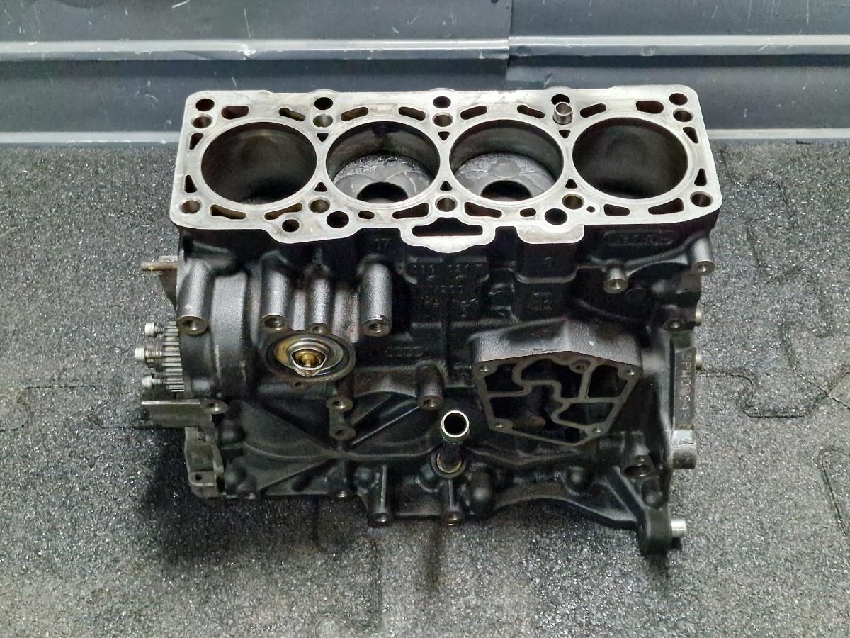 Bloc motor ambielat AUDI A4 III 8EC, B7 2004 - 2008 2.0 TDI BPW 03G021T