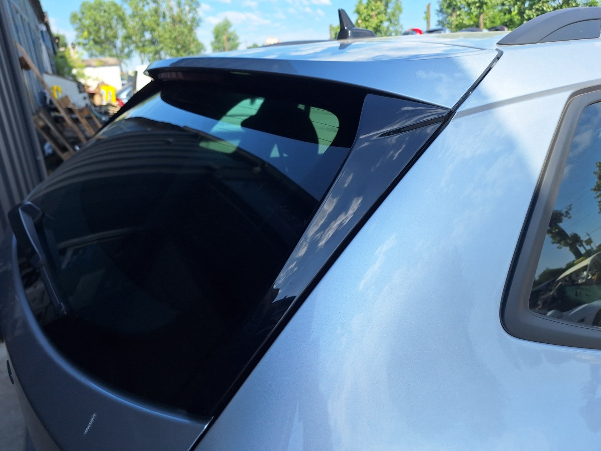 Ornament hayon spoiler dreapta SKODA KAMIQ [ 2018 -> ] 1.5 TSI ACT EVO DPCA 658827932B