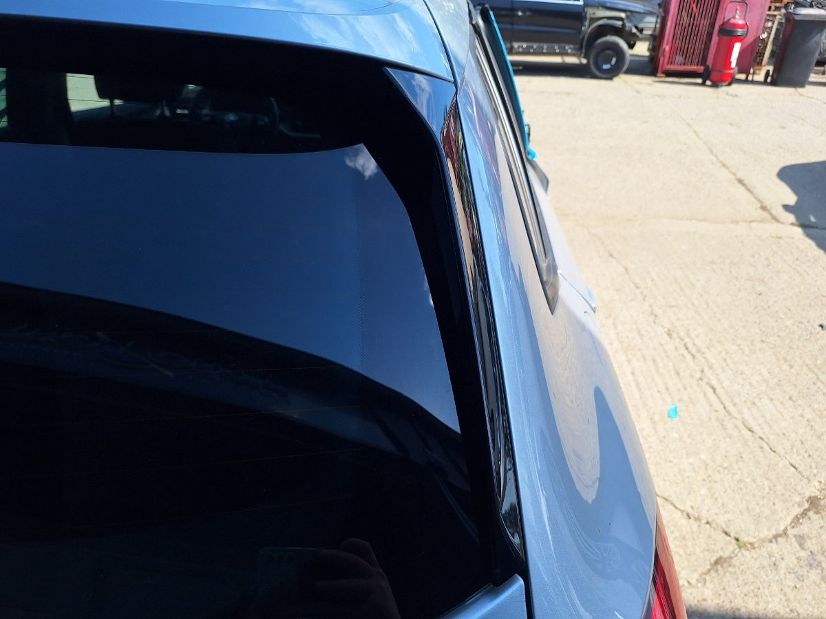 Ornament hayon spoiler dreapta SKODA KAMIQ [ 2018 -> ] 1.5 TSI ACT EVO DPCA 658827932B