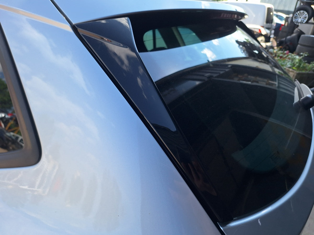 Ornament hayon spoiler stanga SKODA KAMIQ [ 2018 -> ] 1.5 TSI ACT EVO DPCA 658827931B