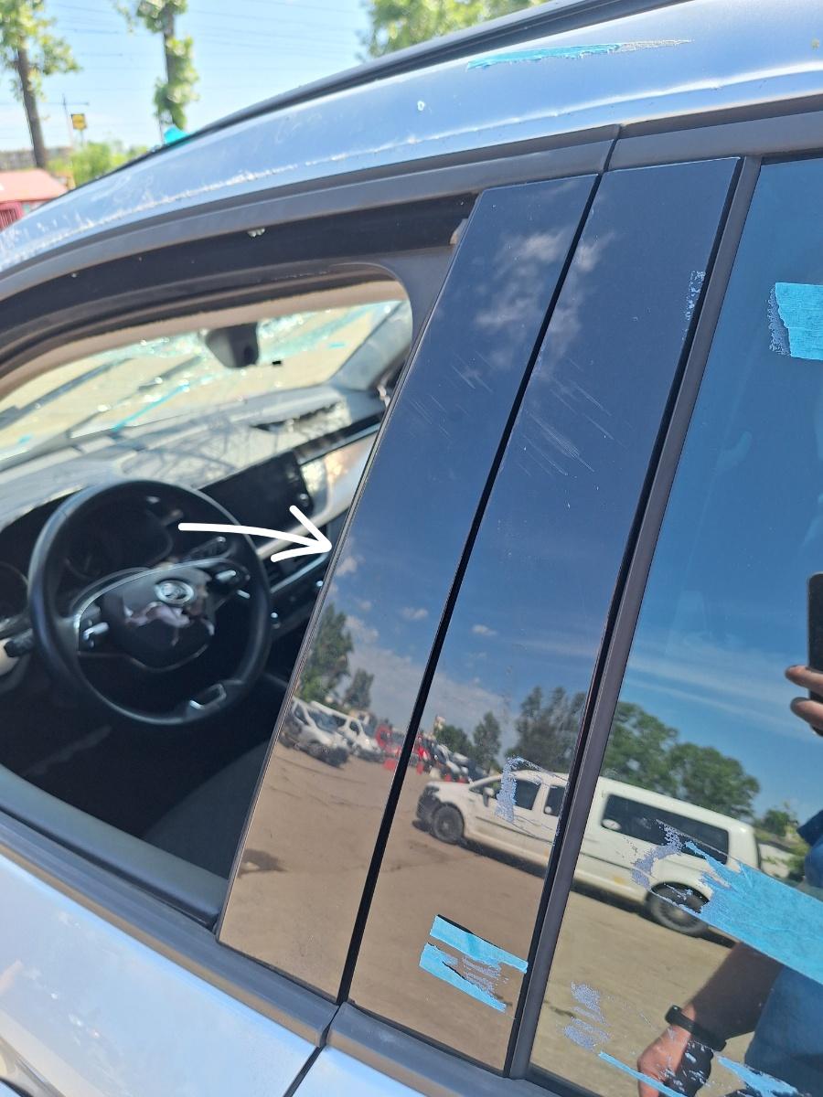 Ornamente portiera fata stanga SKODA KAMIQ [ 2018 -> ] 1.5 TSI ACT EVO DPCA 658837901
