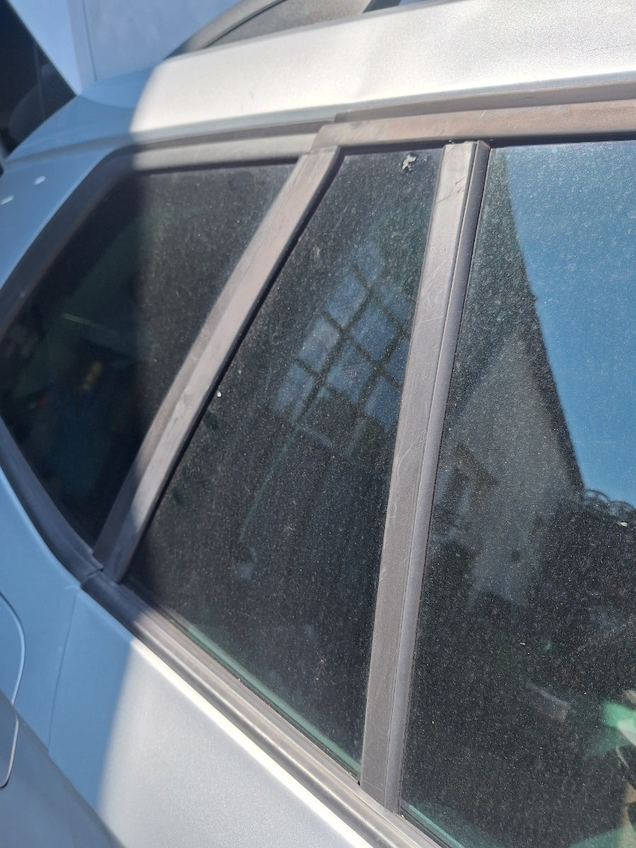 Geam pivotant portiera spate dreapta SKODA KAMIQ [ 2018 -> ] 1.5 TSI ACT EVO DPCA SAINT-GOBAIN 43R-01351 658845214A