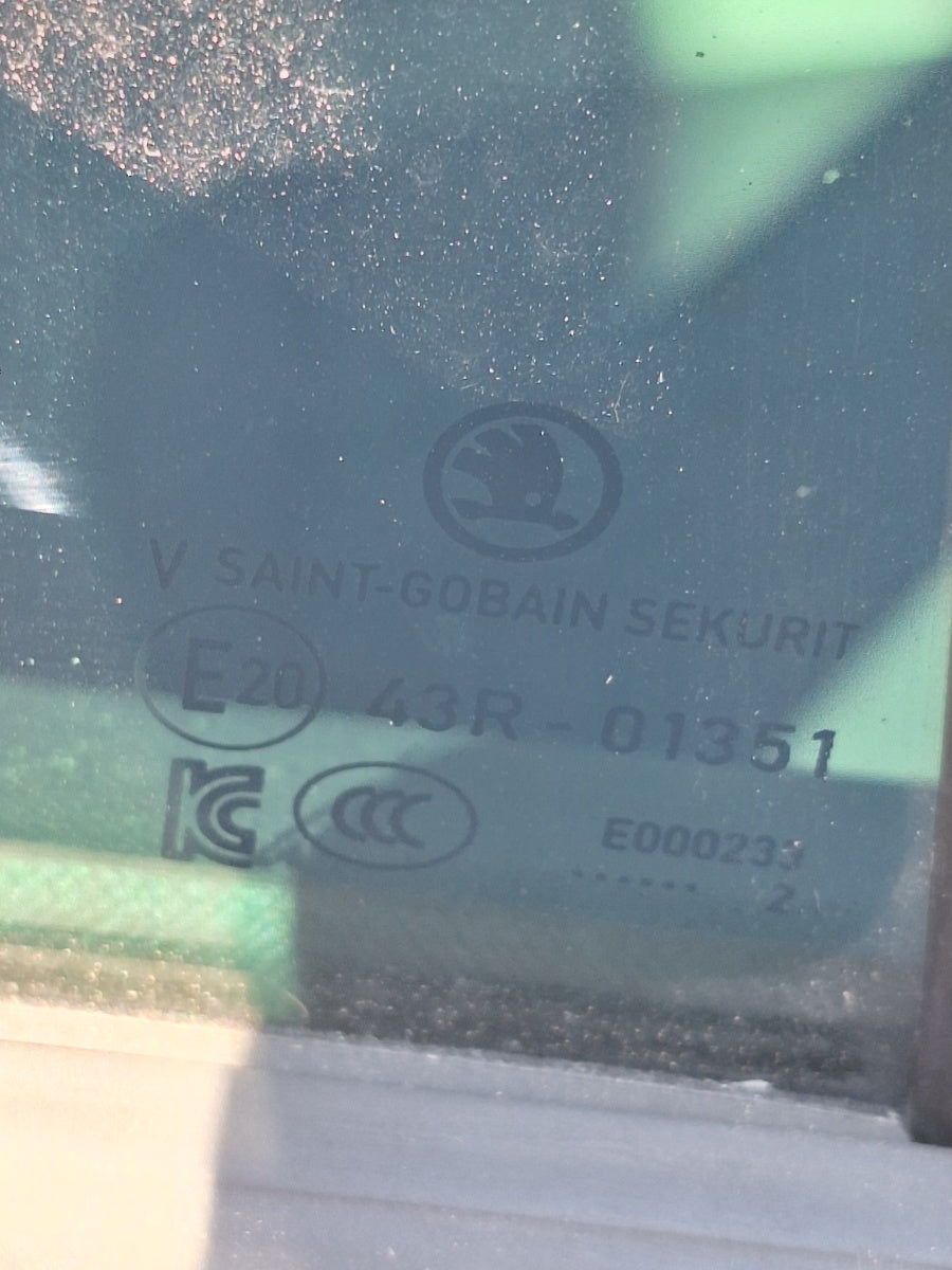 Geam pivotant portiera spate dreapta SKODA KAMIQ [ 2018 -> ] 1.5 TSI ACT EVO DPCA SAINT-GOBAIN 43R-01351 658845214A