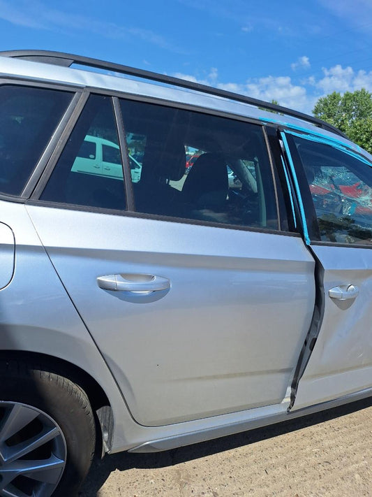Usa portiera spate dreapta dezechipata SKODA KAMIQ 2018 - 2026 gri LA7W