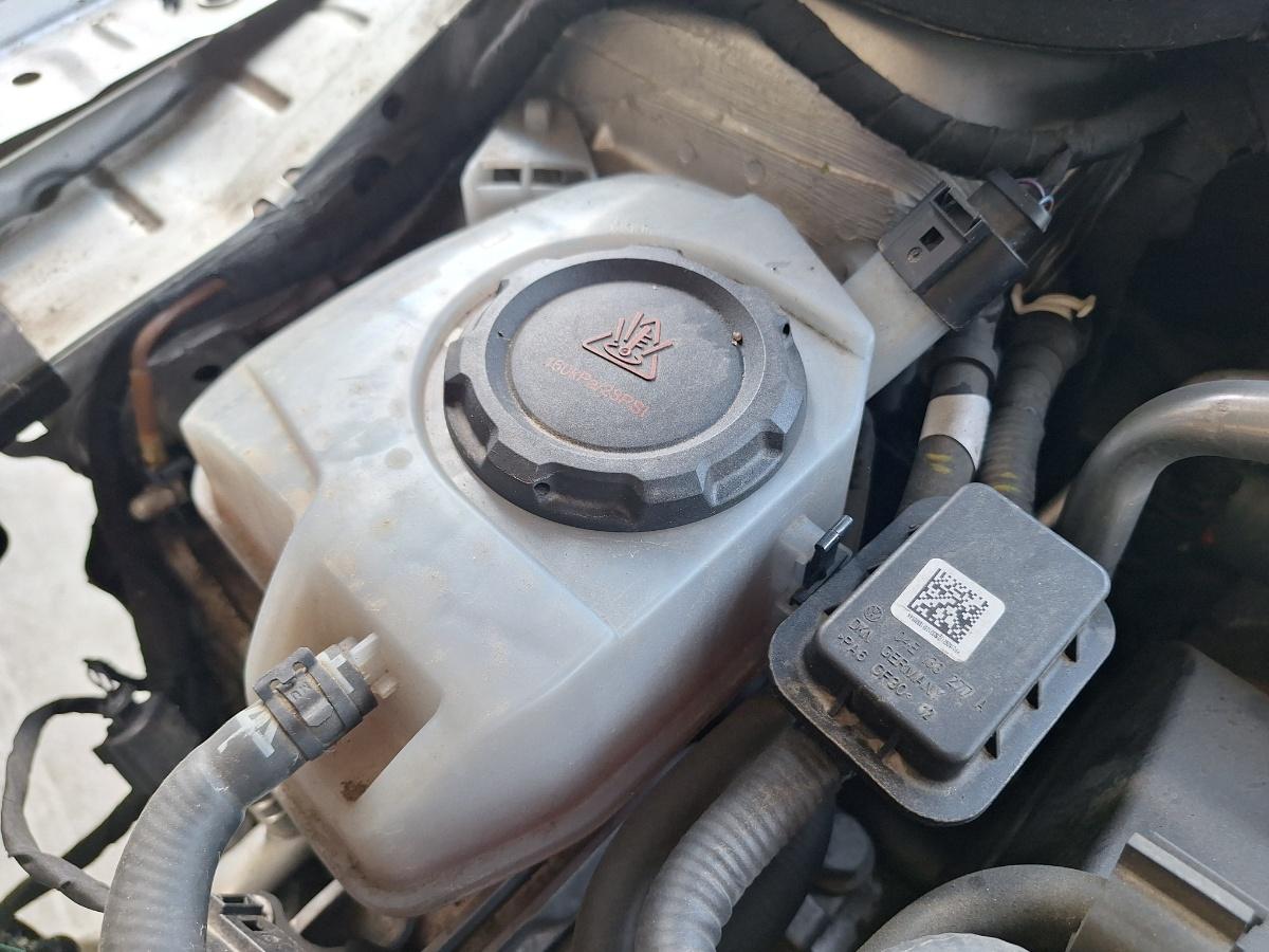 Vas rezervor de expansiune lichid de racire SKODA KAMIQ [ 2018 -> ] 1.5 TSI ACT EVO DPCA 2Q0121407D
