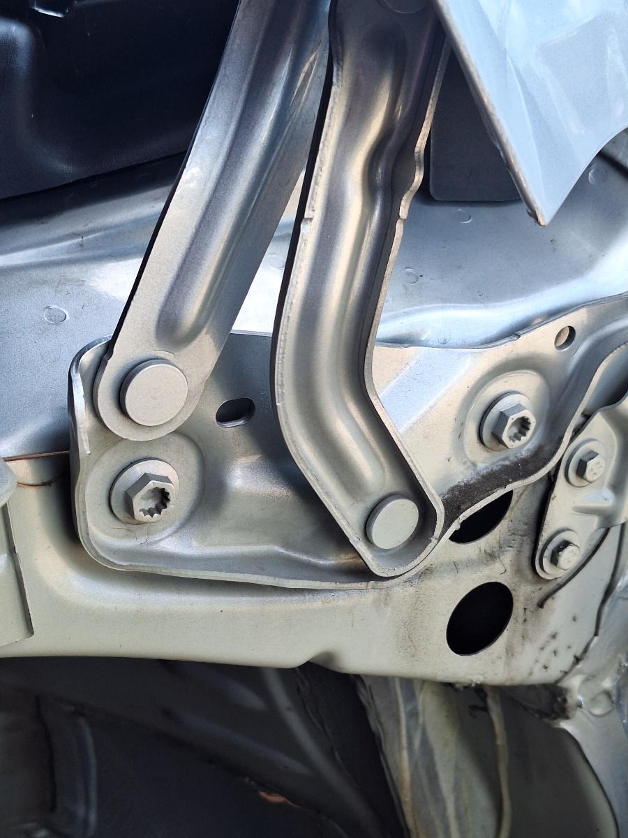 Balamale capota motor stanga SKODA KAMIQ [ 2018 -> ] 1.5 TSI ACT EVO DPCA