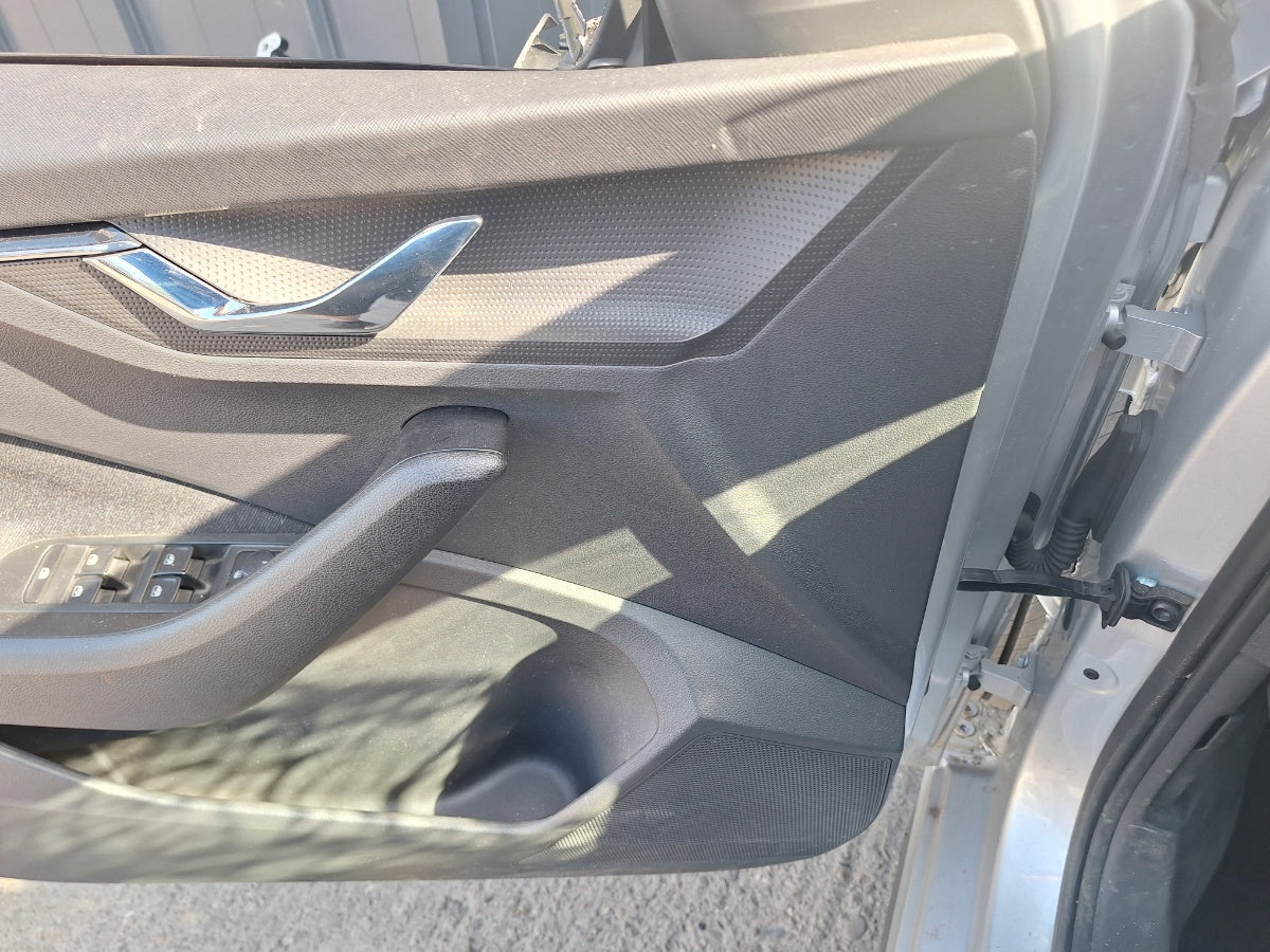 Tapiterie panou portiera fata stanga SKODA KAMIQ [ 2018 -> ] 1.5 TSI ACT EVO DPCA