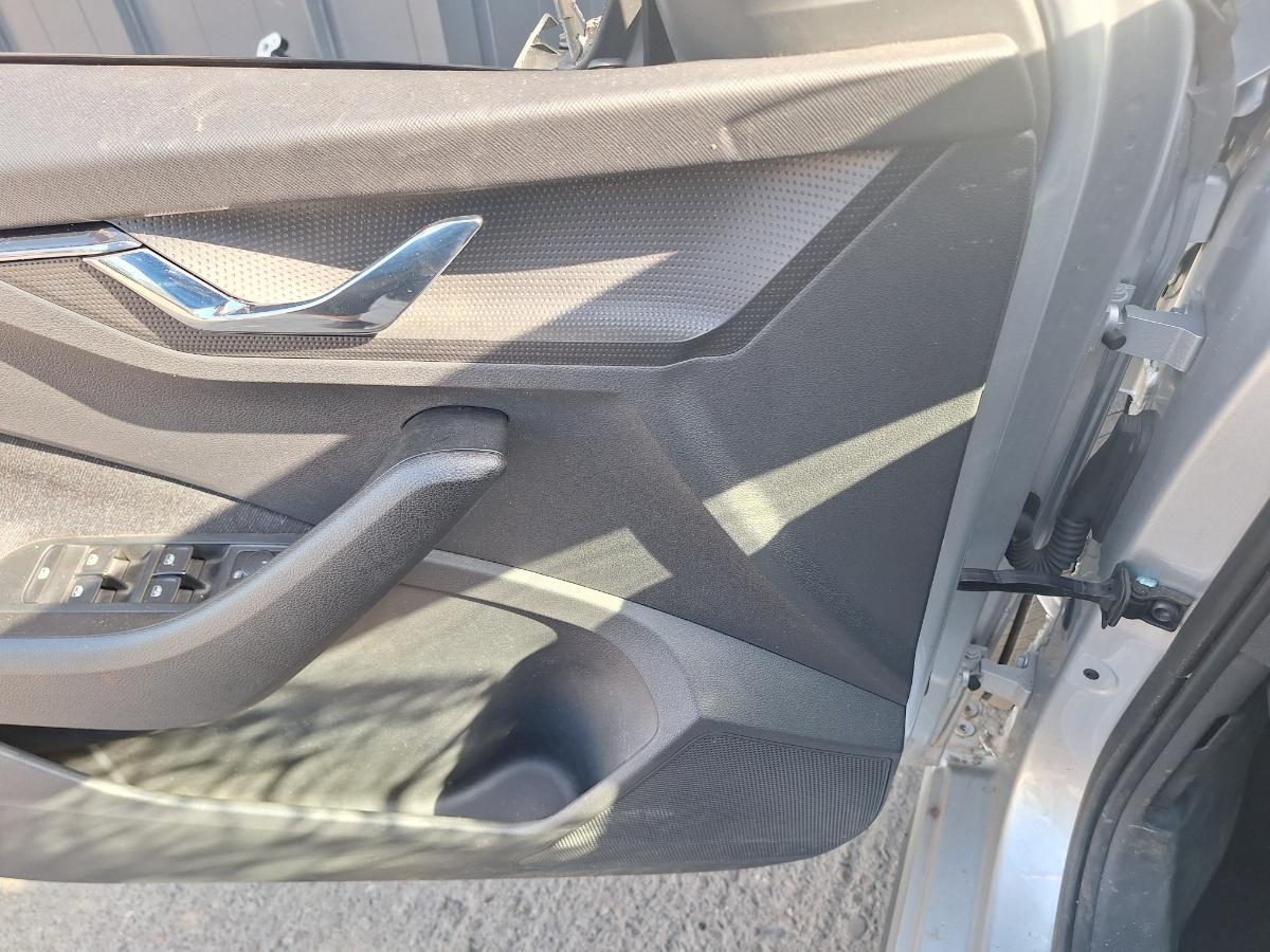 Tapiterie panou portiera fata stanga SKODA KAMIQ [ 2018 -> ] 1.5 TSI ACT EVO DPCA