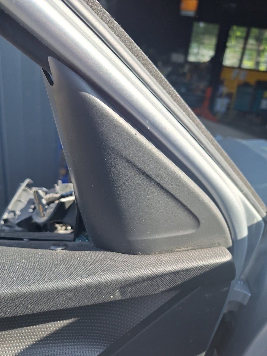 Ornament portiera spate stanga SKODA KAMIQ [ 2018 -> ] 1.5 TSI ACT EVO DPCA