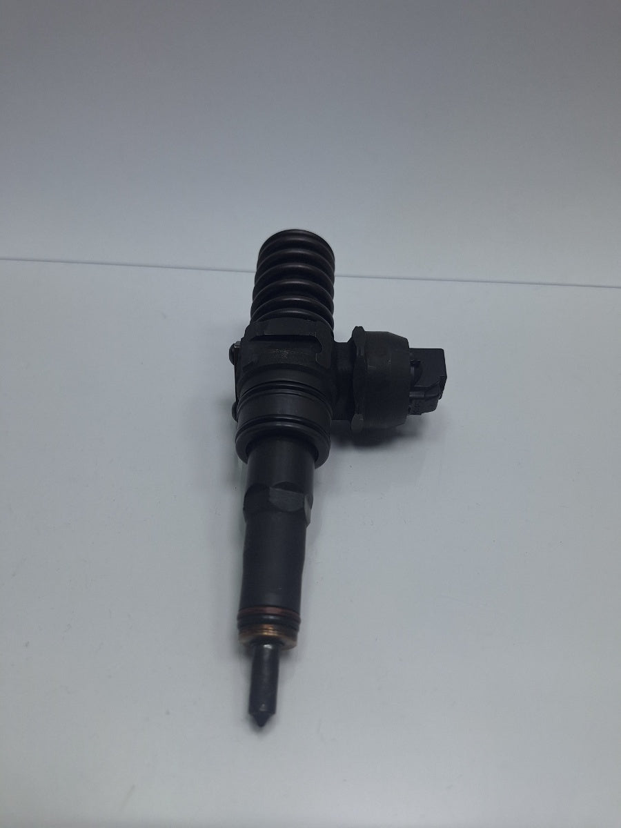 Injector 2.5 R5 TDI BAC, BPE BOSCH 0414720226 070130073N , BPT , BR VOLKSWAGEN TOUAREG 7LA, 7L6, 7L7 2002 - 2013