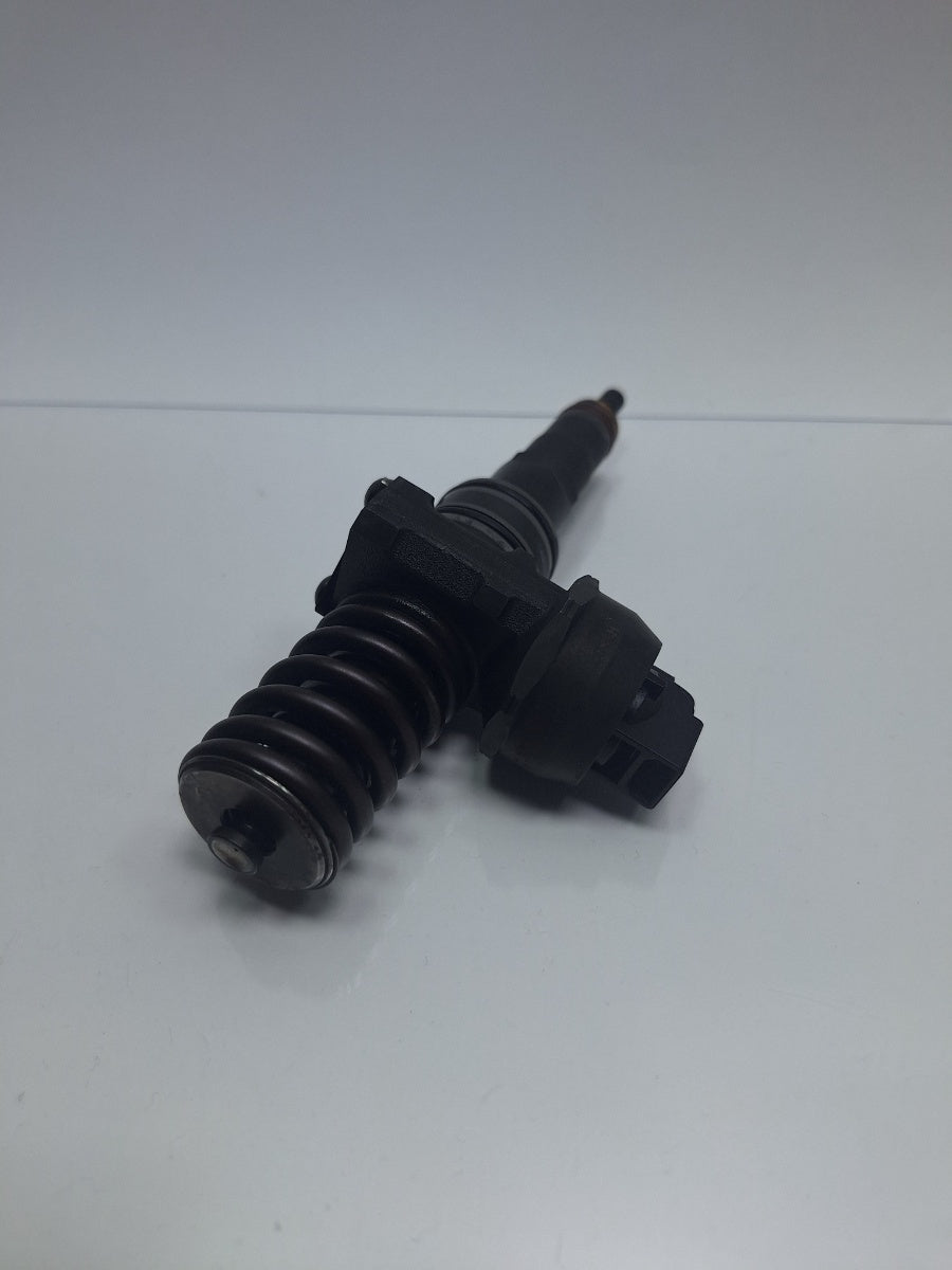 Injector 2.5 R5 TDI BAC, BPE BOSCH 0414720226 070130073N , BPT , BR VOLKSWAGEN TOUAREG 7LA, 7L6, 7L7 2002 - 2013