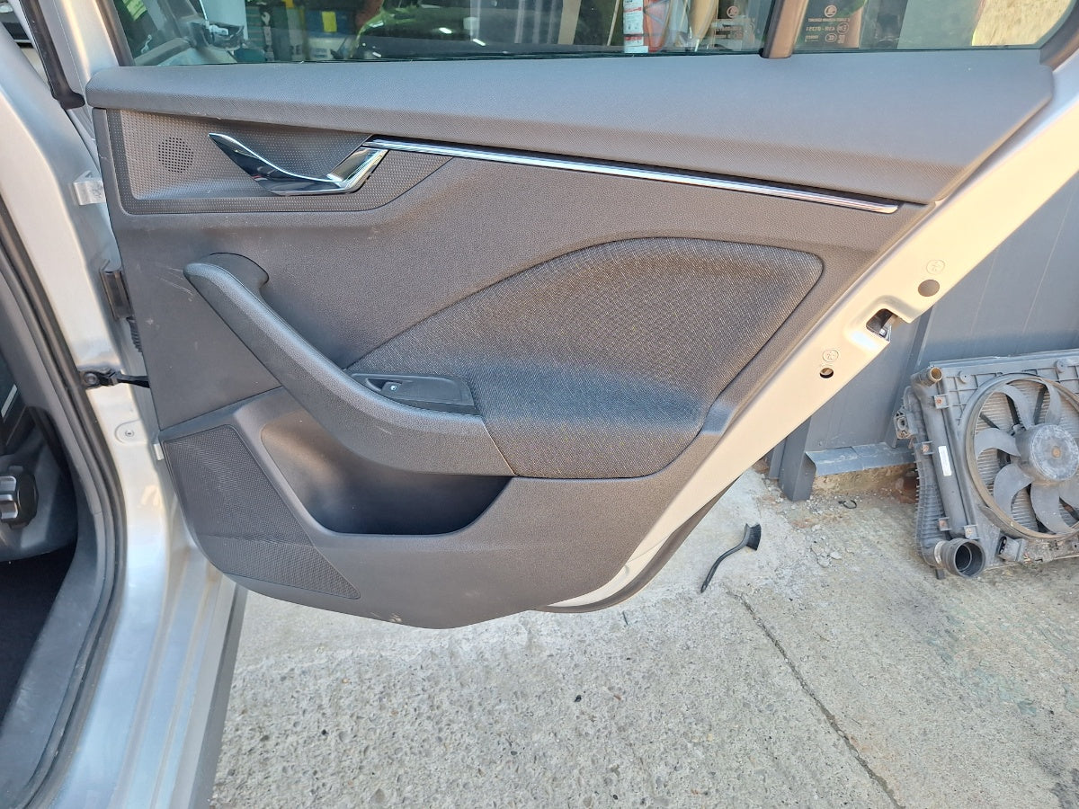Tapiterie panou portiera spate dreapta SKODA KAMIQ [ 2018 -> ] 1.5 TSI ACT EVO DPCA