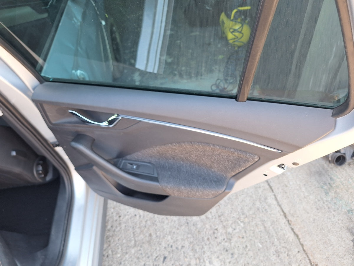 Tapiterie panou portiera spate dreapta SKODA KAMIQ [ 2018 -> ] 1.5 TSI ACT EVO DPCA
