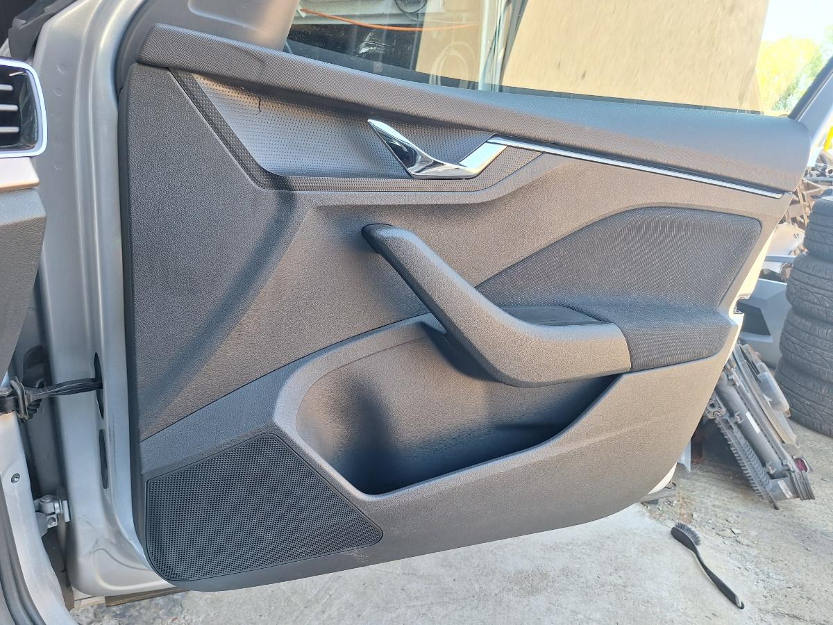 Tapiterie panou portiera fata dreapta SKODA KAMIQ [ 2018 -> ] cu defect - vezi poze