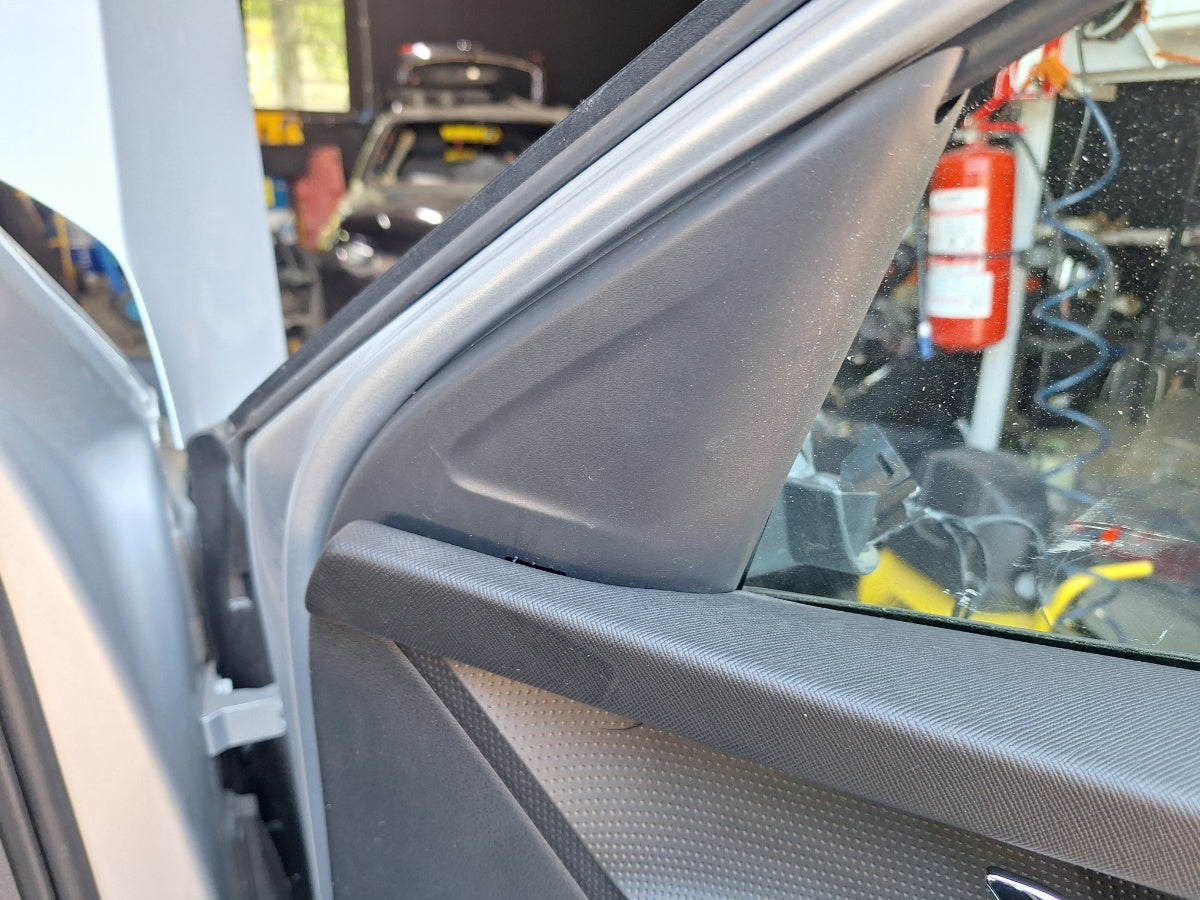 Ornament capac oglinda interioara portiera fata dreapta SKODA KAMIQ [ 2018 -> ] 1.5 TSI ACT EVO DPCA