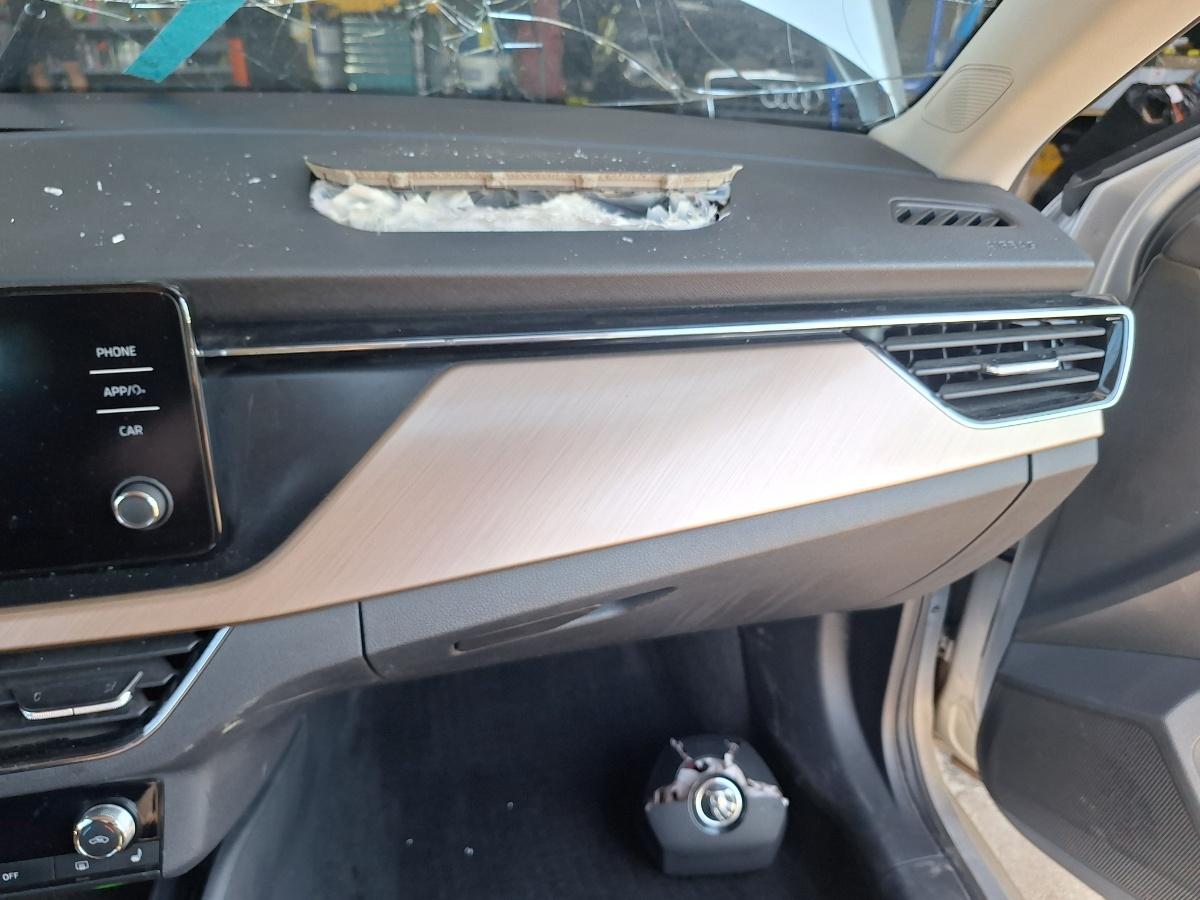 Grila de ventilatie bord centrala SKODA KAMIQ [ 2018 -> ] 1.5 TSI ACT EVO DPCA