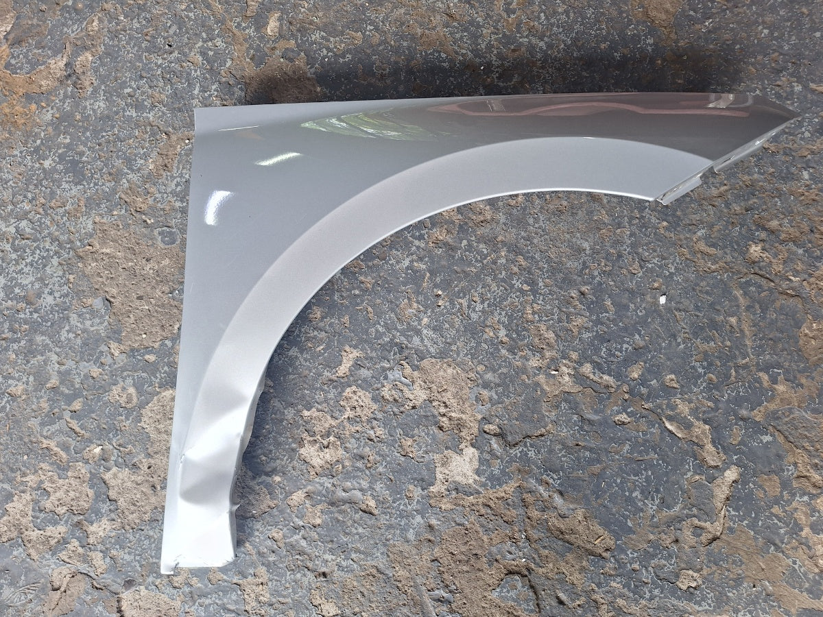 Aripa dreapta fata AVARIATA SKODA KAMIQ [ 2018 -> ] 1.5 TSI ACT EVO DPCA