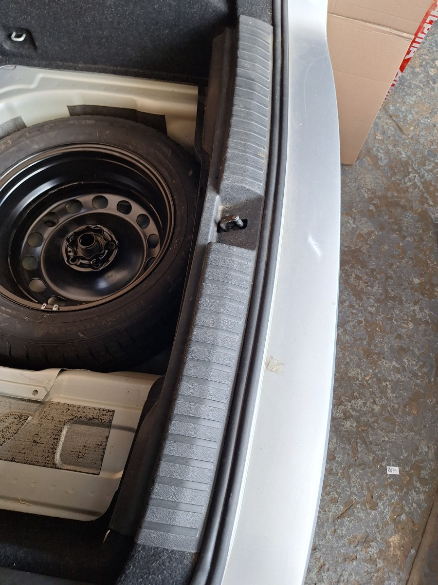 Ornament finitie portbagaj SKODA KAMIQ [ 2018 -> ] 1.5 TSI ACT EVO DPCA