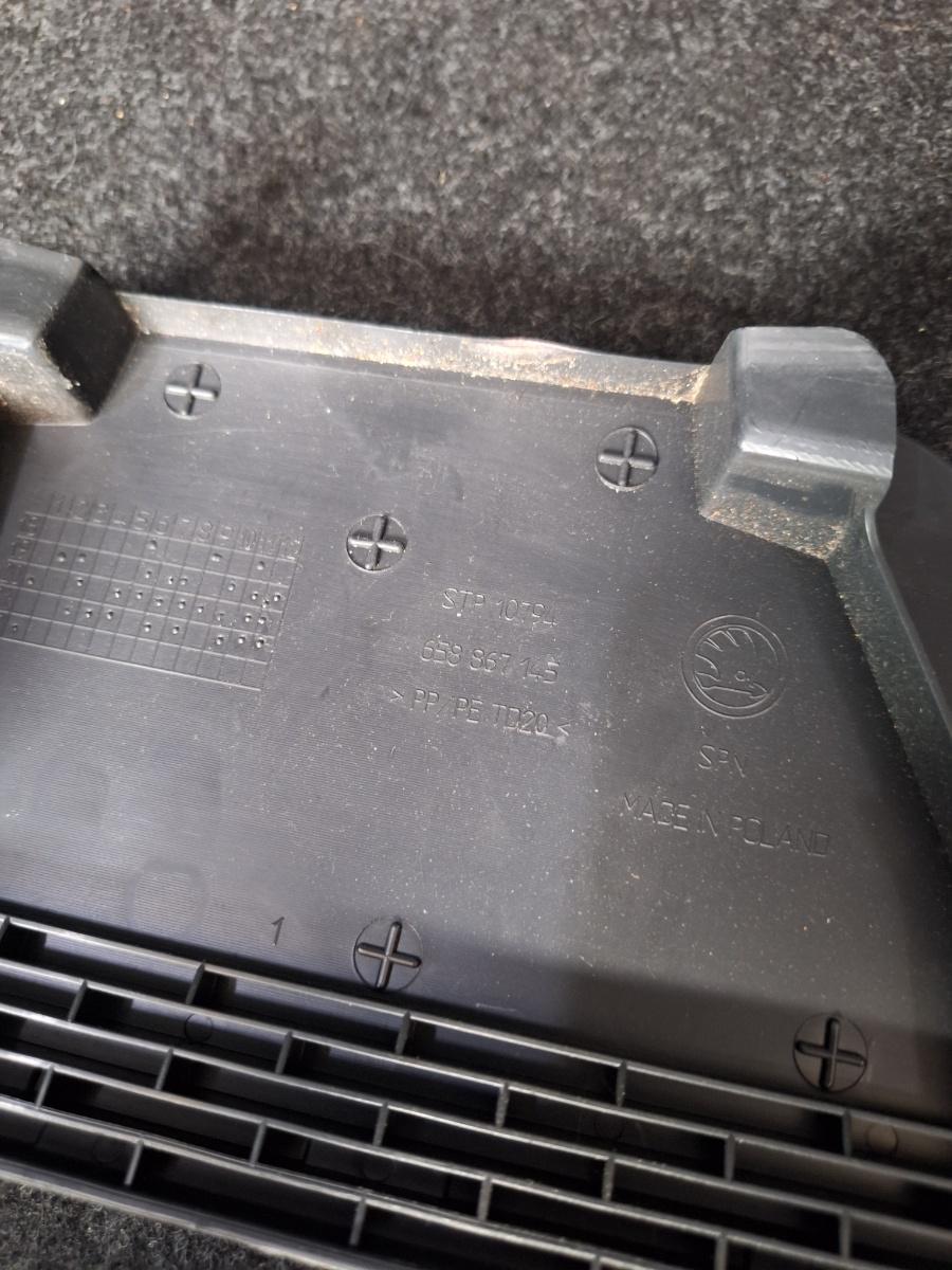 Separator portbagaj stanga spate SKODA KAMIQ [ 2018 -> ] 1.5 TSI ACT EVO DPCA 658867145