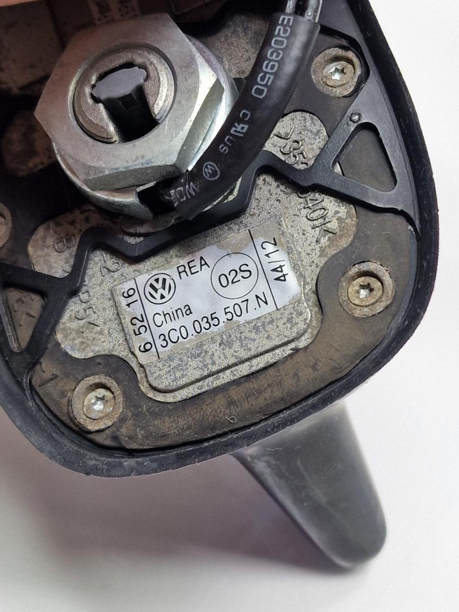 Antena GPS VOLKSWAGEN TIGUAN 5N_ 2007 -> 2.0 TDI CBAB, CFFB 3C0035507N