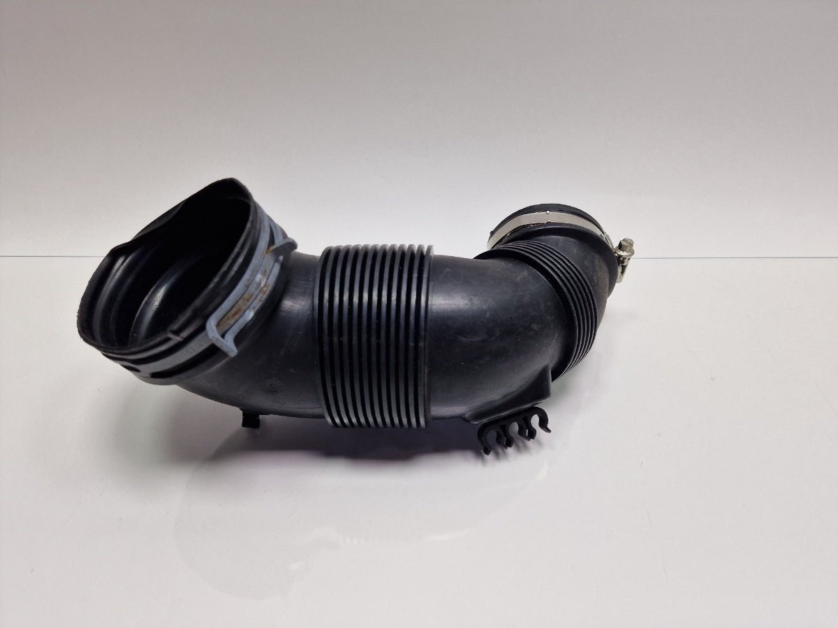 Furtun admisie aer VOLKSWAGEN GOLF VII 5G1 2012 -> 2.0 TDi BlueMotion 5Q0129654E