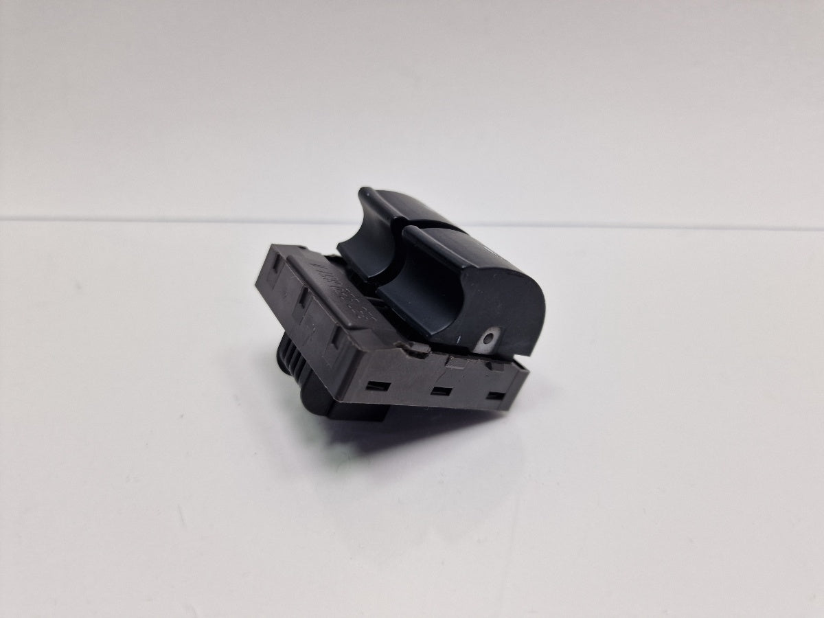 Butoane geamuri electrice AUDI A4 III 8EC, B7 2004 - 2008 2.0 TDI BPW 8E0959851A
