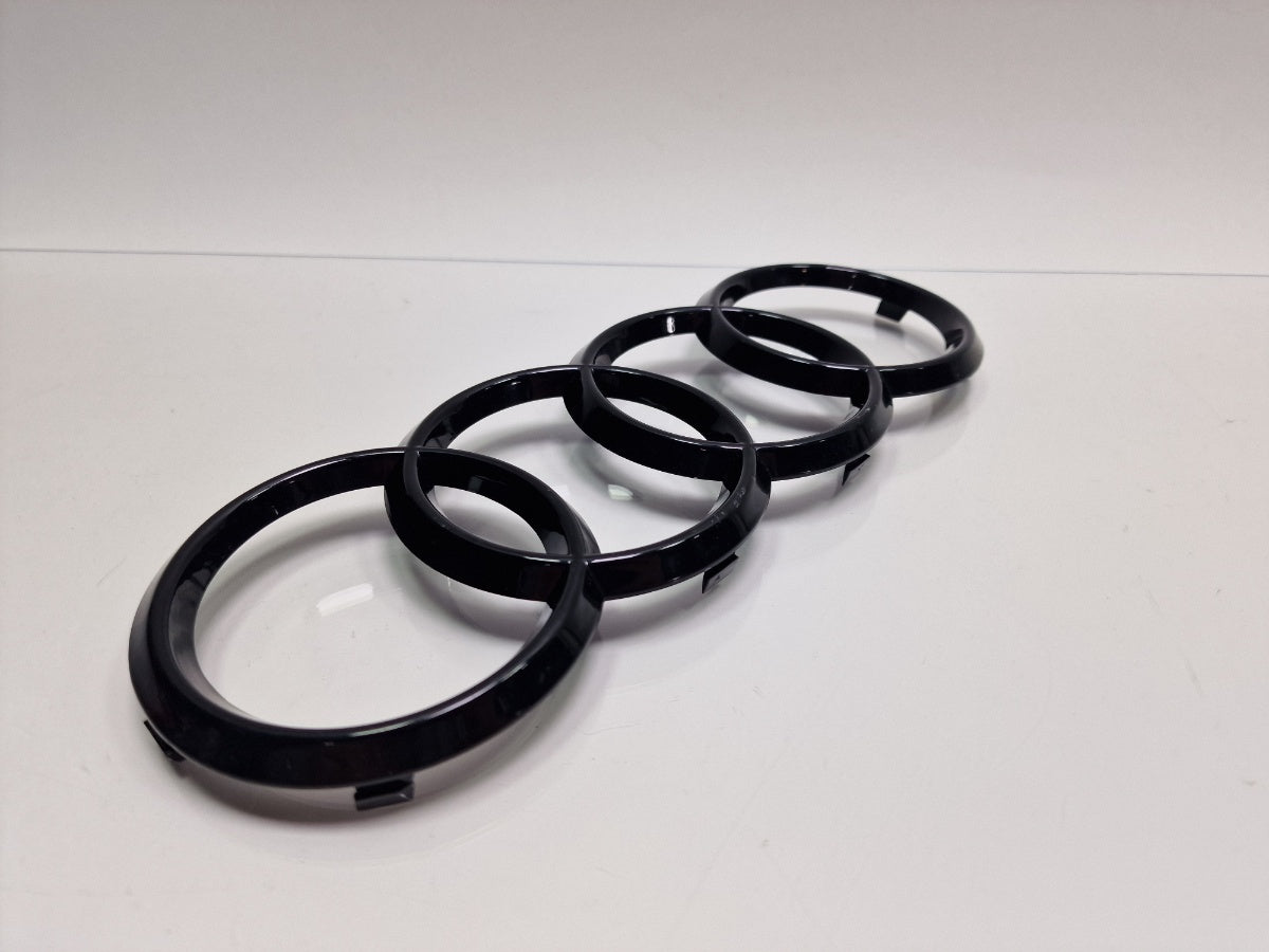 Emblema AUDI A3 Sportback 8VA, 8VF 2012 -> 1.6 TDI CLHA 8T0853605