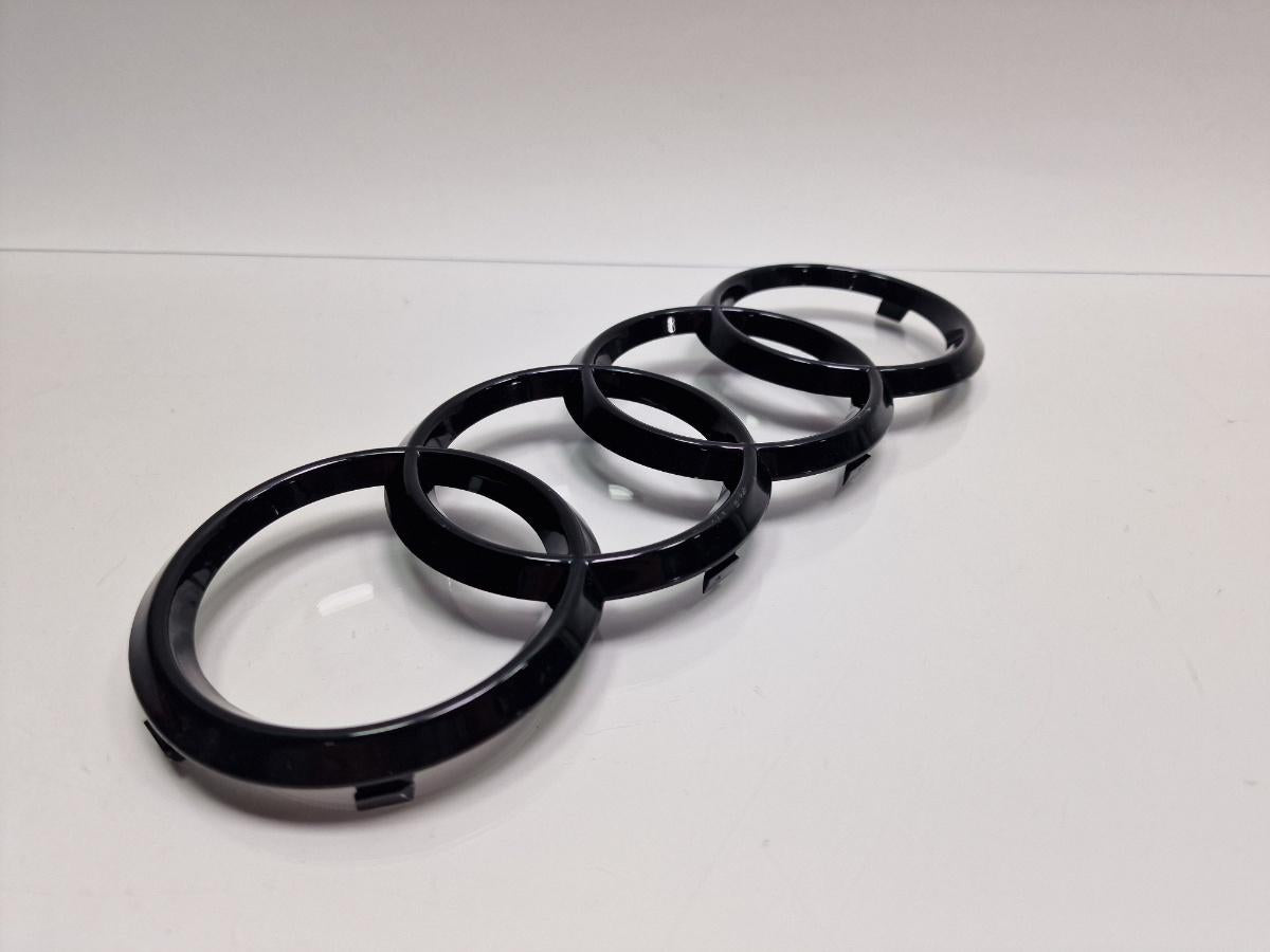 Emblema AUDI A3 Sportback 8VA, 8VF 2012 -> 1.6 TDI CLHA 8T0853605
