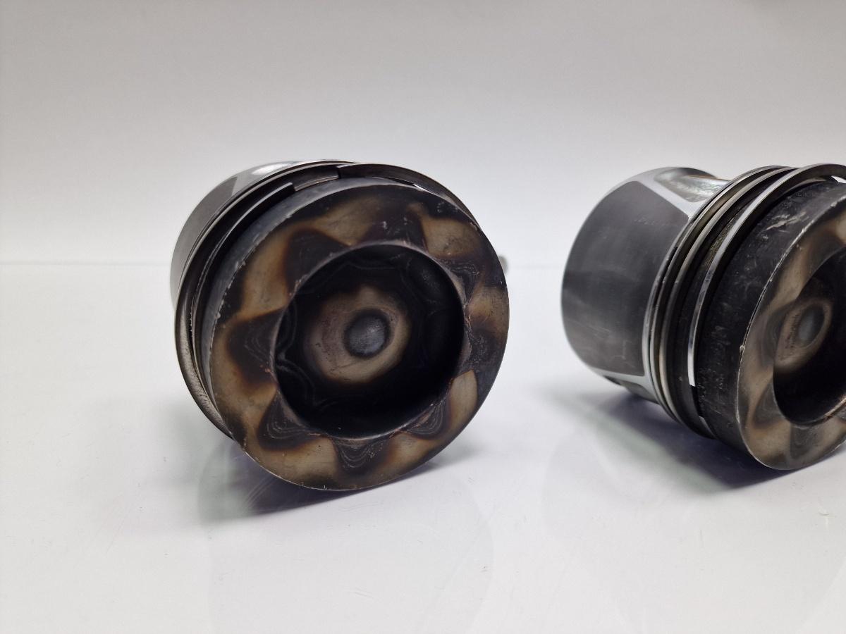 Pistoane cu biele VOLKSWAGEN TRANSPORTER V Bus 7HB, 7HJ, 7EB, 7EJ, 7EF, 7EG, 7HF, 2.0 BiTDI CFCA 03L107065S