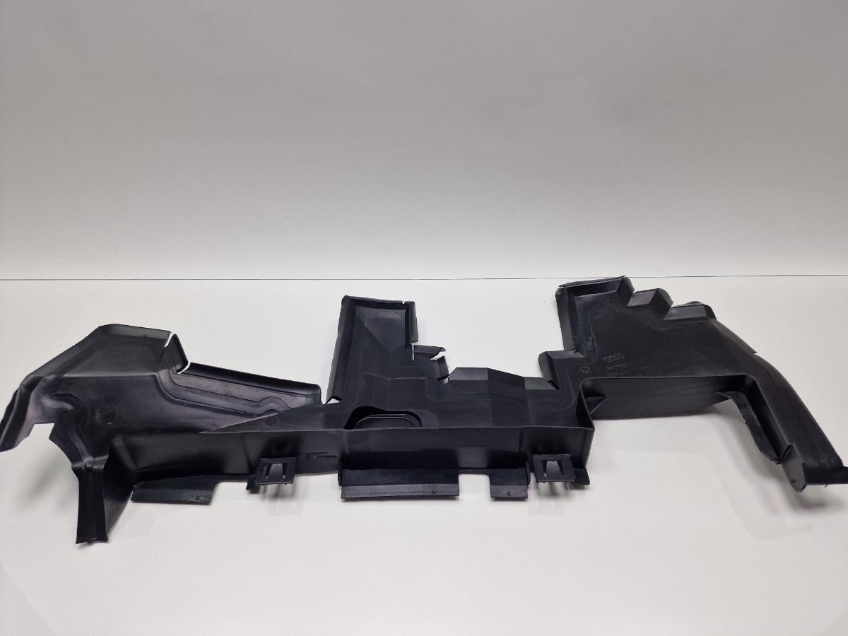 Deflector aer intercooler dreapta AUDI Q5 8RB 2008 -> 2.0 TDI quattro CAHA, CGLB, CMGA 8R0121284L