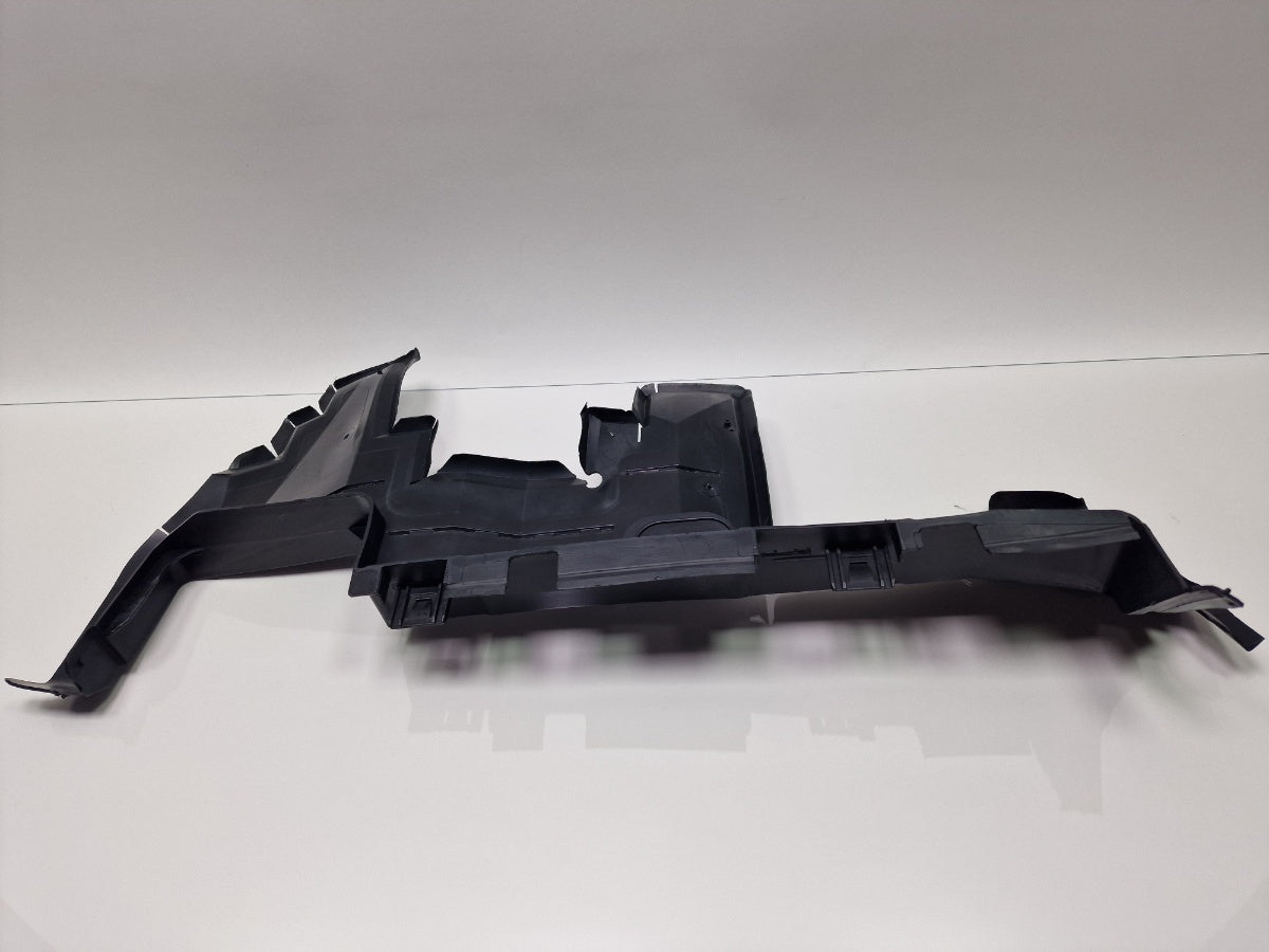 Deflector aer intercooler dreapta AUDI Q5 8RB 2008 -> 2.0 TDI quattro CAHA, CGLB, CMGA 8R0121284L