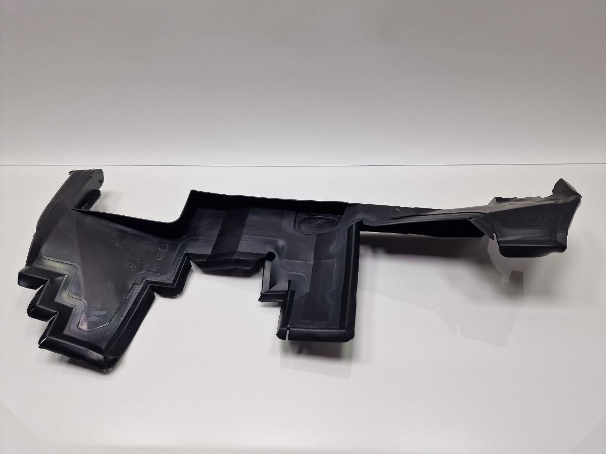 Deflector aer intercooler dreapta AUDI Q5 8RB 2008 -> 2.0 TDI quattro CAHA, CGLB, CMGA 8R0121284L