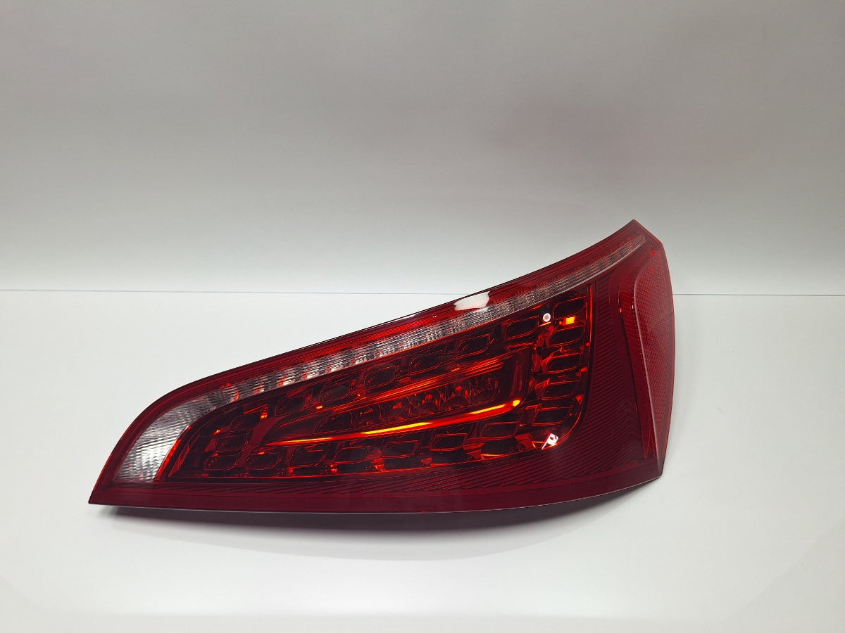 Stop dreapta AUDI Q5 8RB 2008 -> 2.0 TDI quattro CAHA, CGLB, CMGA 8R0945094A