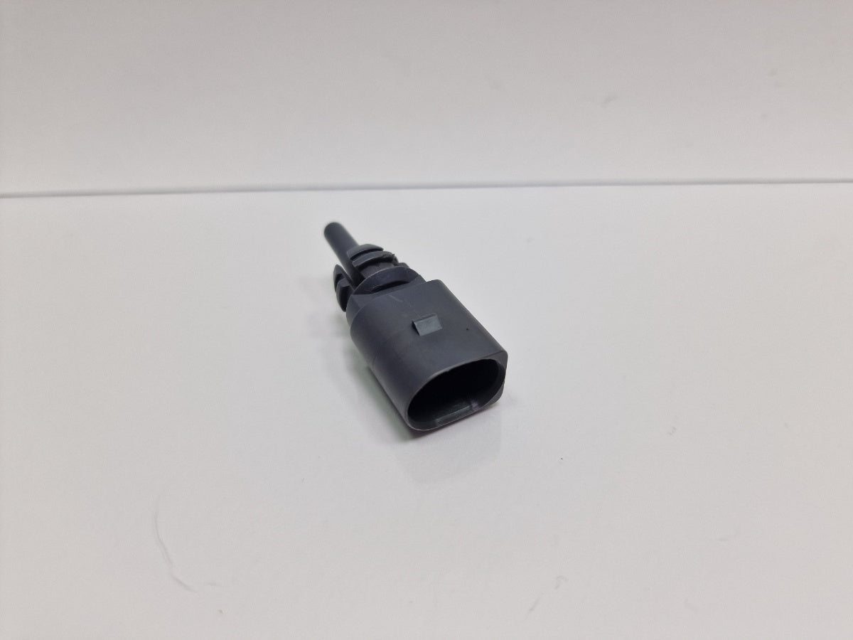 Senzor temperatura aer exterior AUDI Q5 8RB 2008 -> 2.0 TDI quattro CAHA, CGLB, CMGA 8Z0820535A