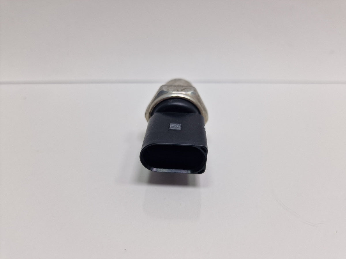 Senzor de presiune aer conditionat (AC) AUDI Q5 8RB 2008 -> 2.0 TDI quattro CAHA, CGLB, CMGA 4H0959126