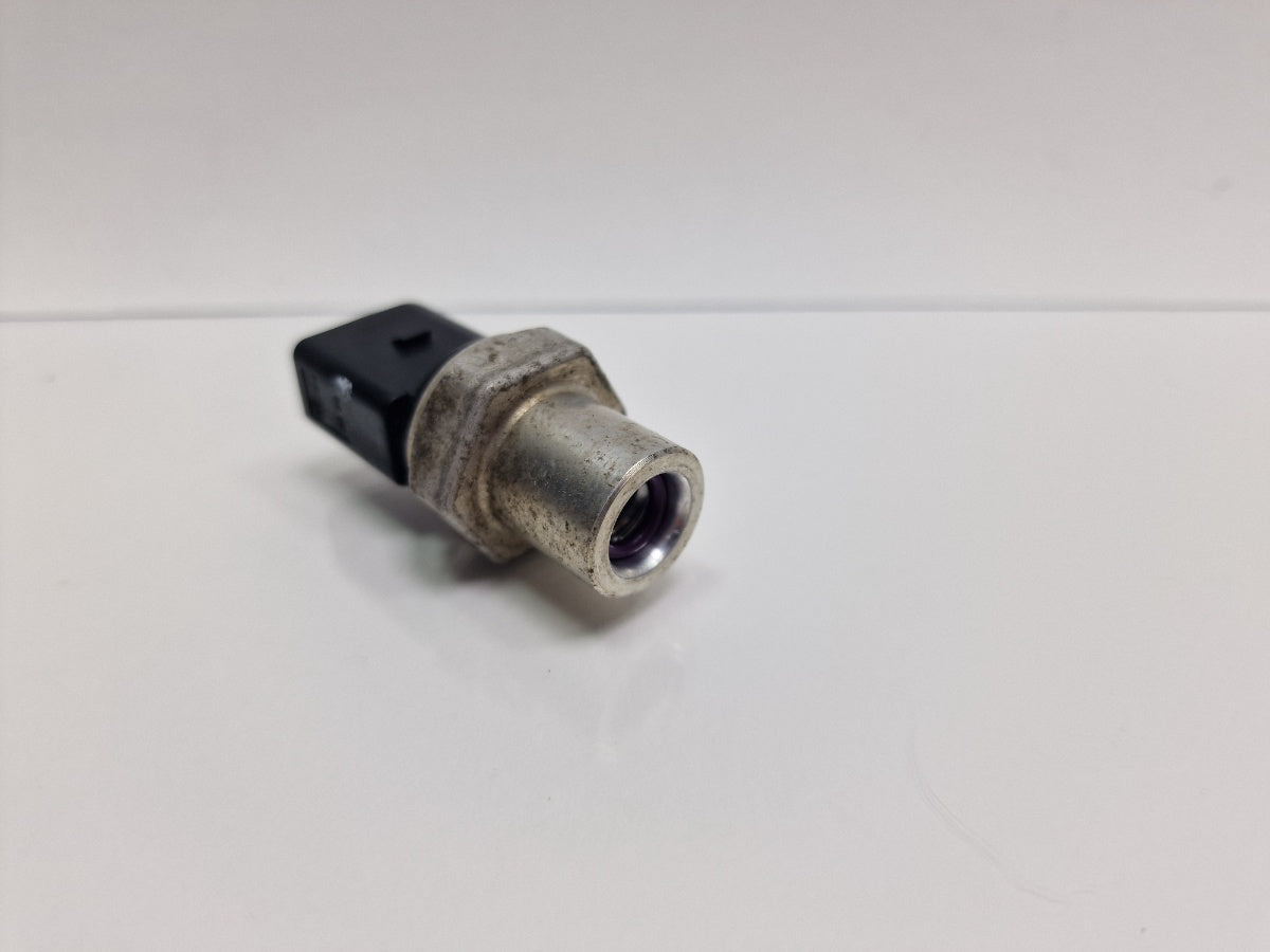 Senzor de presiune aer conditionat (AC) AUDI Q5 8RB 2008 -> 2.0 TDI quattro CAHA, CGLB, CMGA 4H0959126