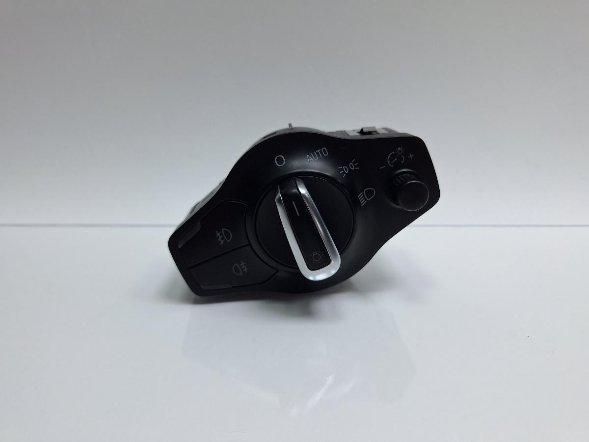 Bloc lumini AUDI Q5 8RB 2008 -> 2.0 TDI quattro CAHA, CGLB, CMGA 8K0941531AS