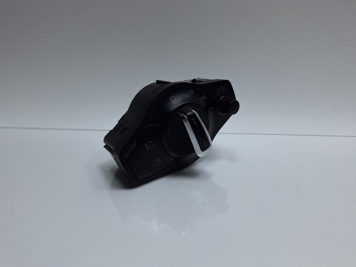 Bloc lumini AUDI Q5 8RB 2008 -> 2.0 TDI quattro CAHA, CGLB, CMGA 8K0941531AS