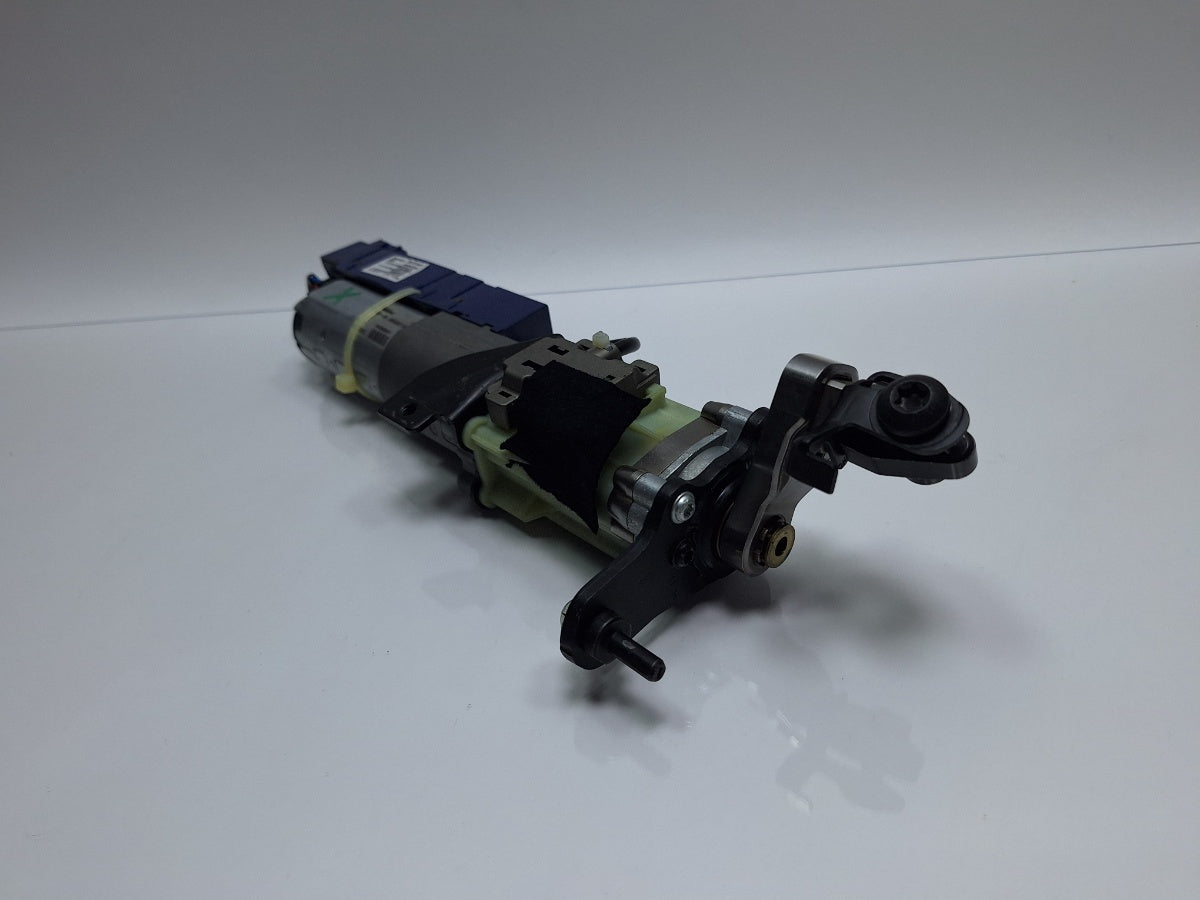 Motor ridicare hayon/portbagaj dreapta AUDI Q5 8RB 2008 -> 2.0 TDI quattro CAHA, CGLB, CMGA 8R0827852