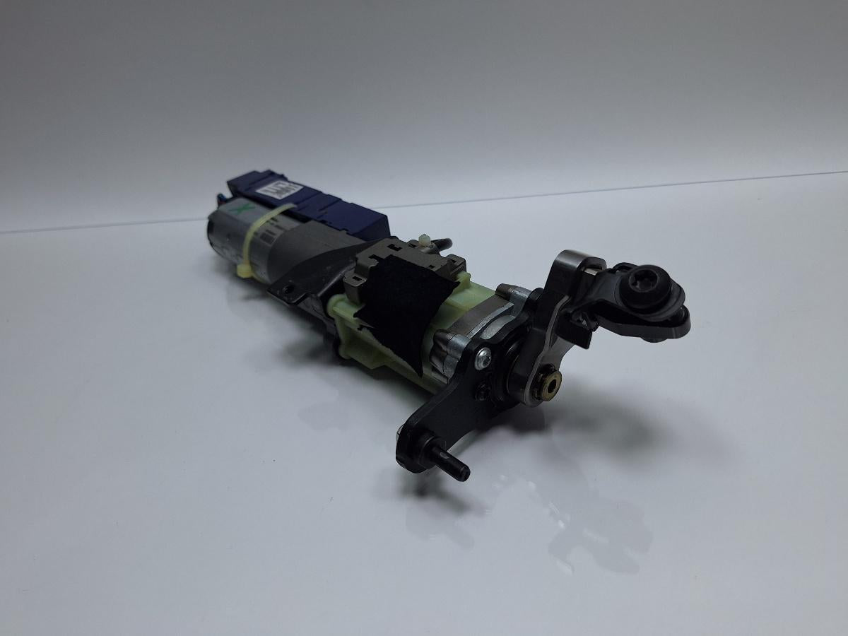 Motor ridicare hayon/portbagaj dreapta AUDI Q5 8RB 2008 -> 2.0 TDI quattro CAHA, CGLB, CMGA 8R0827852