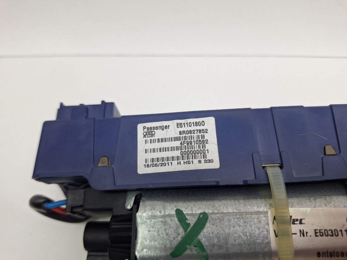 Motor ridicare hayon/portbagaj dreapta AUDI Q5 8RB 2008 -> 2.0 TDI quattro CAHA, CGLB, CMGA 8R0827852