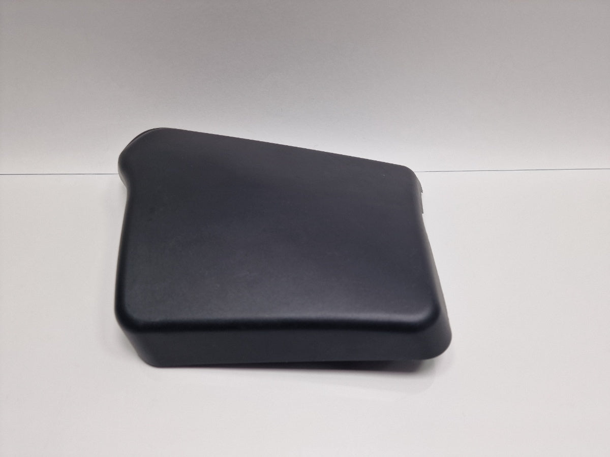 Ornament stop stanga AUDI Q5 8RB 2008 -> 2.0 TDI quattro CAHA, CGLB, CMGA 8R0945425A