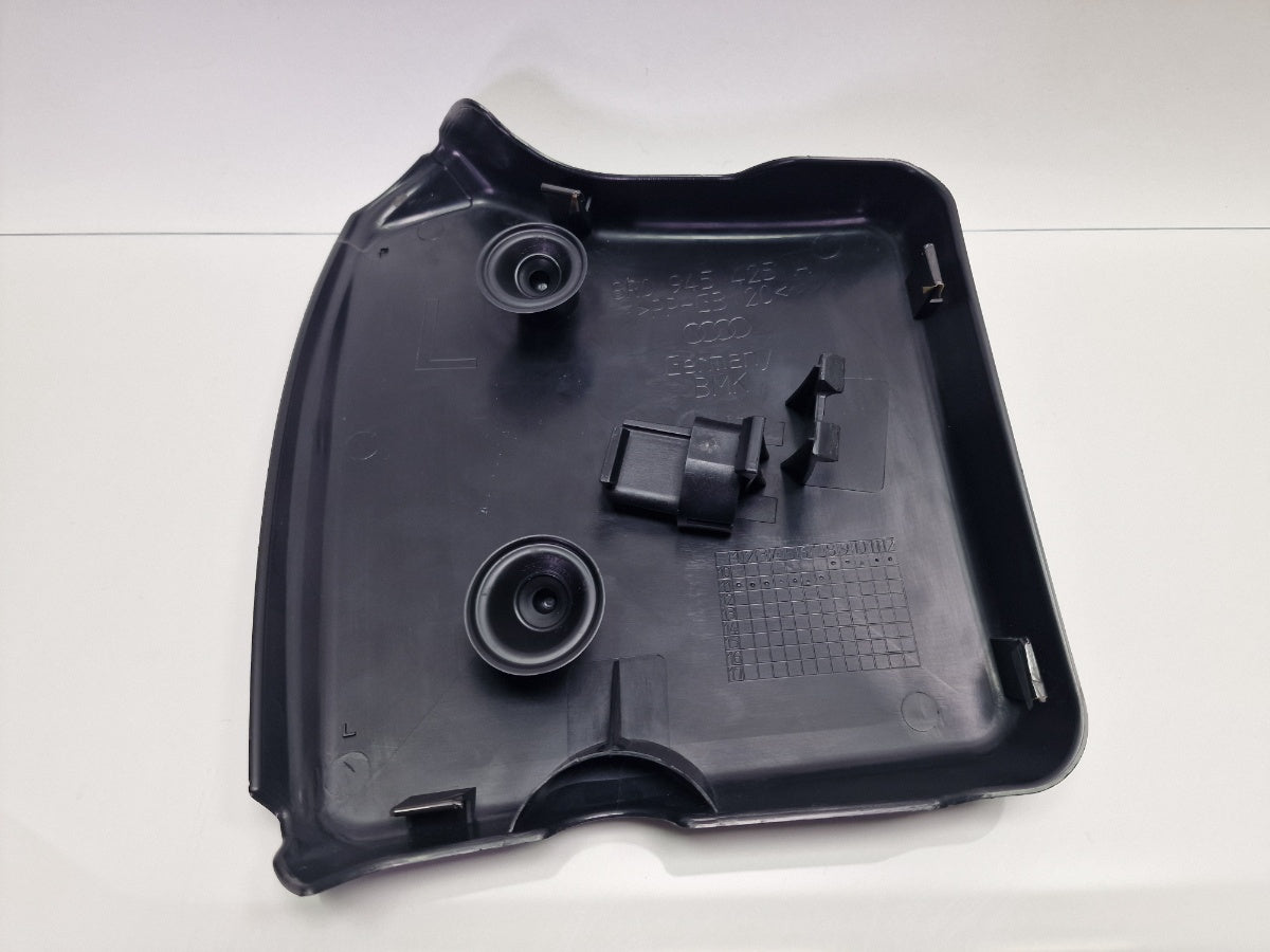 Ornament stop stanga AUDI Q5 8RB 2008 -> 2.0 TDI quattro CAHA, CGLB, CMGA 8R0945425A