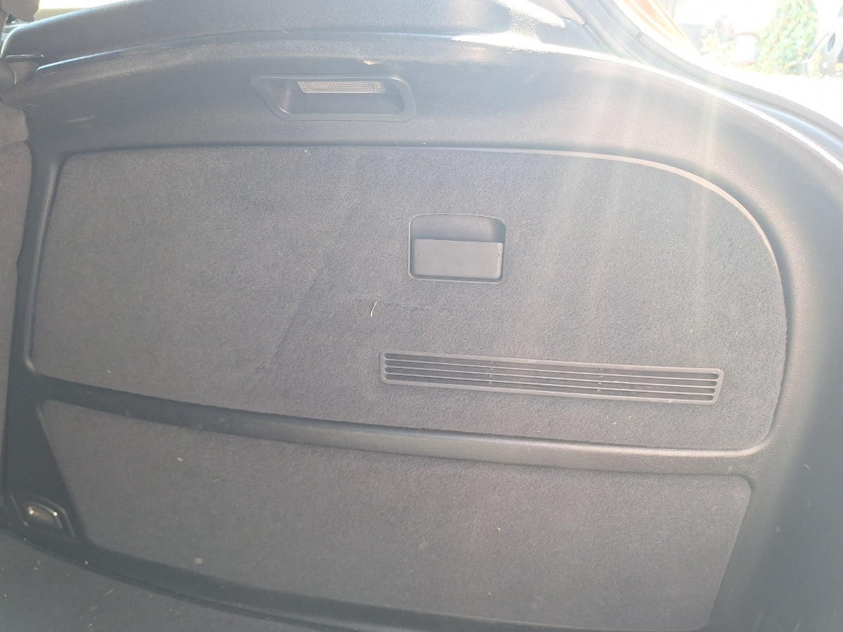 Capac panou capitonaj lateral portbagaj dreapta spate AUDI A3 8L1 1996 - 2006 1.9 TDI ASZ 8L0863990A