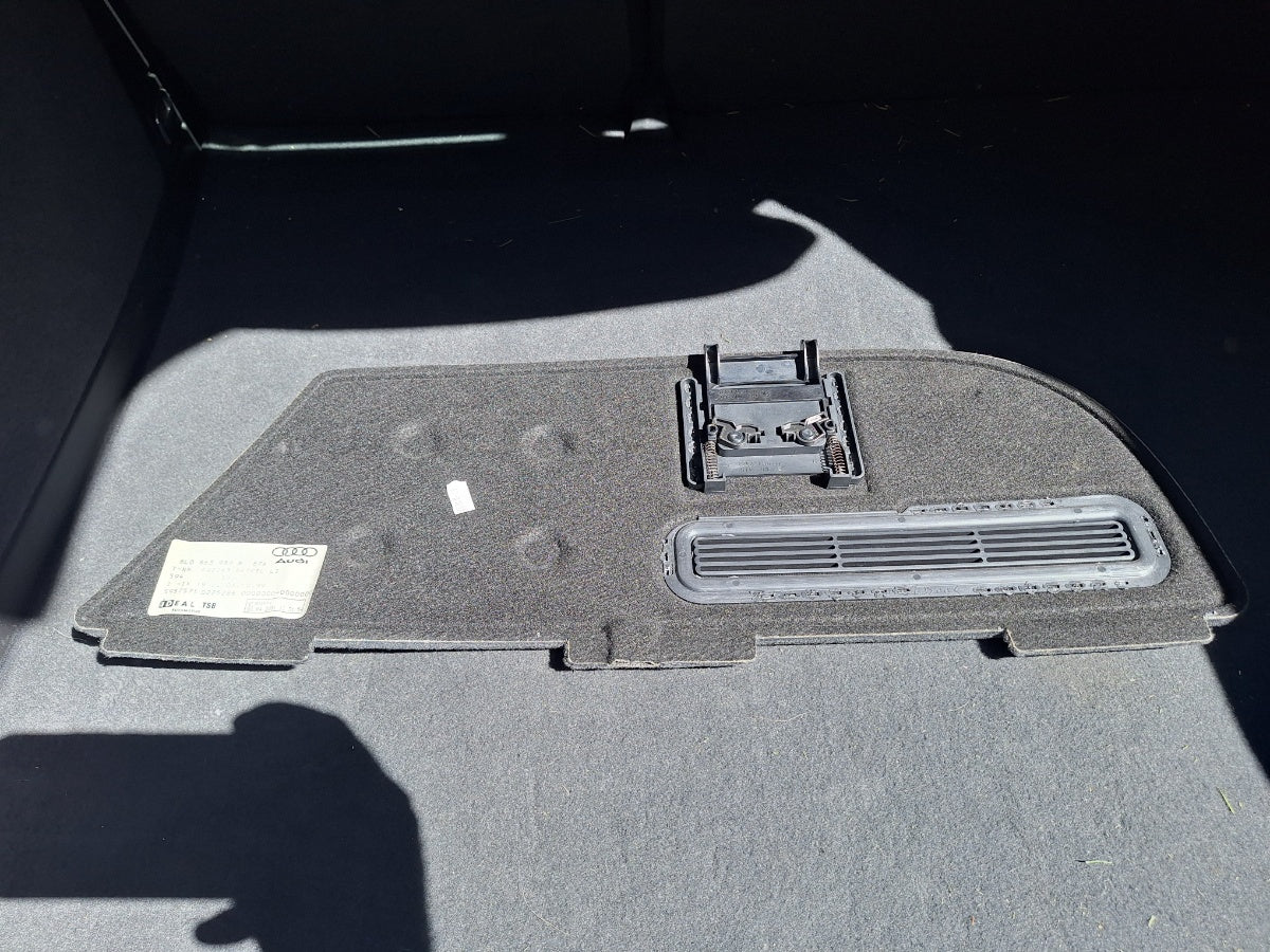 Capac panou capitonaj lateral portbagaj stanga spate AUDI A3 8L1 1996 - 2006 1.9 TDI ASZ 8L0863989B