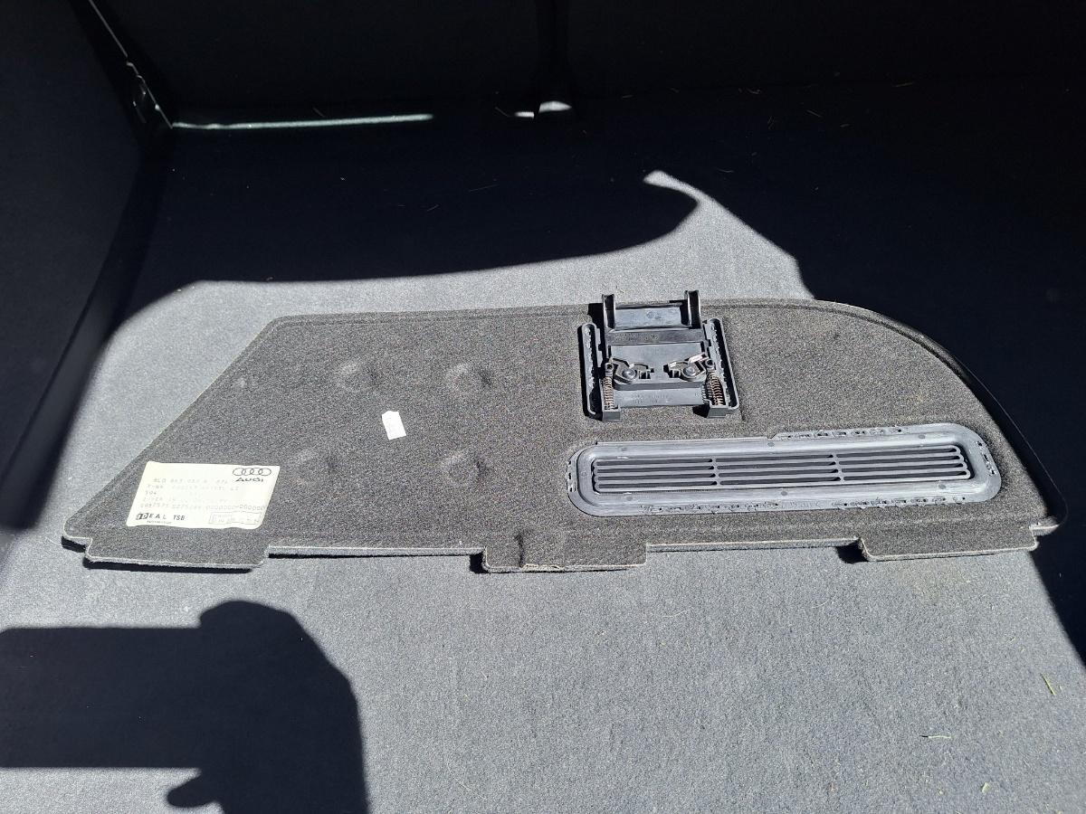 Capac panou capitonaj lateral portbagaj stanga spate AUDI A3 8L1 1996 - 2006 1.9 TDI ASZ 8L0863989B