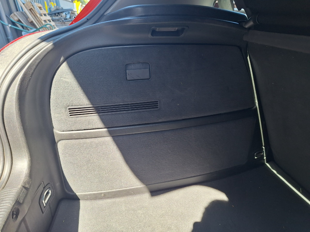 Panou capitonaj lateral portbagaj stanga AUDI A3 8L1 1996 - 2006 1.9 TDI ASZ